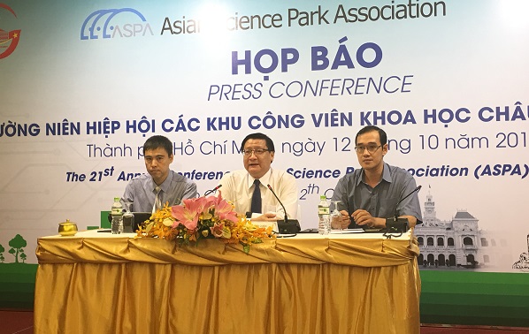 Tiến sĩ Lê Hoài Quốc – Trưởng ban Khu công nghệ cao TP thông tin về sự kiện ASPA 21 voh.com.vn