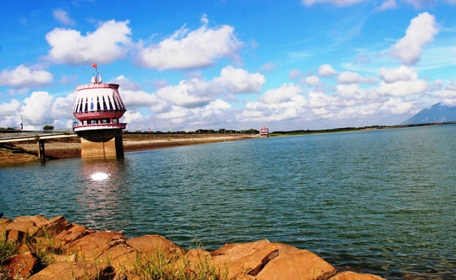 Khám phá Hồ Dầu Tiếng - hồ nước nhân tạo lớn nhất Việt Nam