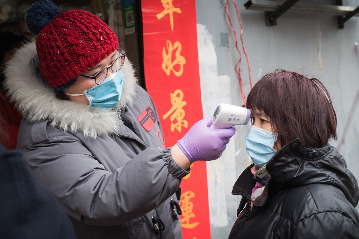 bản đồ dữ liệu về tình hình dịch bệnh của Đại học Khoa học và Công nghệ Quốc phòng, trong đó phát hiện có hơn 640.000 ca nhiễm dịch tại Trung Quốc.