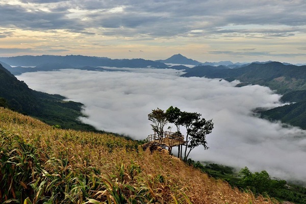 Điểm săn mây HANG KIA thuộc huyện Vân Hồ, tỉnh Sơn La