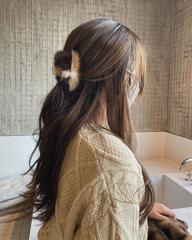 Kẹp tóc dài Hàn Quốc ‘xinh ngất’ và cách tạo kiểu tóc thanh lịch, trendy 26