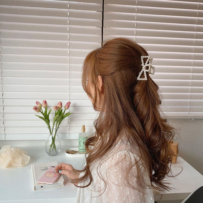 Kẹp tóc dài Hàn Quốc ‘xinh ngất’ và cách tạo kiểu tóc thanh lịch, trendy 8