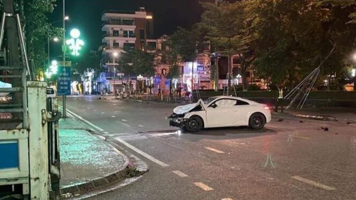 Tin tức tai nạn giao thông hôm nay 3/6/2022: Xe Audi tông xe máy làm 3 người chết  