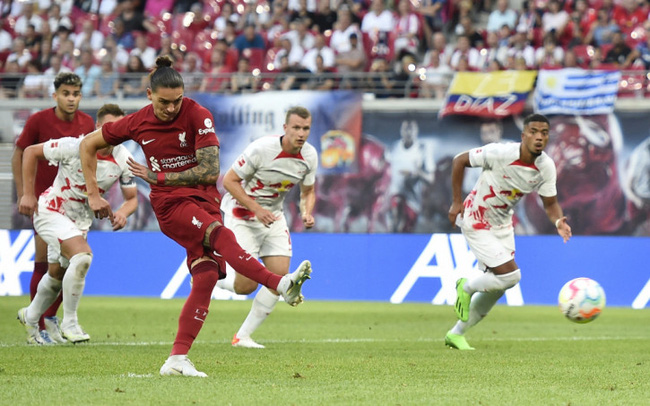 Liverpool lose to Salzburg - Eriksen scores his first goal for Man Utd