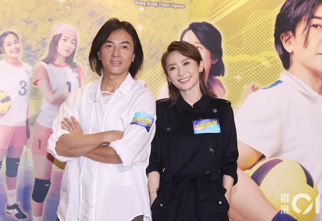 Trinh Y Kien 和 Chu Gia Di 在電影首映式上 
